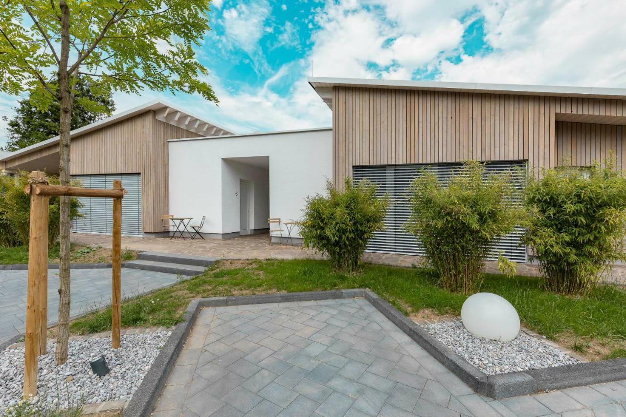 Motelplushotel Biggeseefront Olpe bei Meschede Exteriör bild